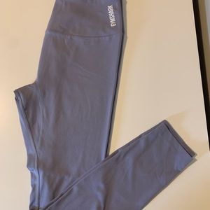 Gym shark leggings